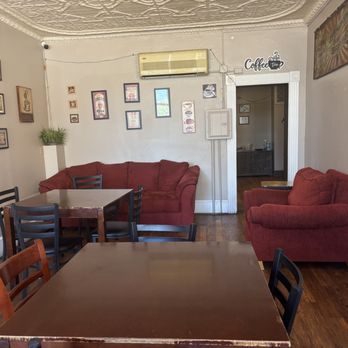 Deja Brew Cafe - Coffee & Tea Near Me - Warrenton, Virginia