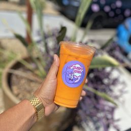 Thai tea. No sweet. No boba. 10/10! Thai tea. No sweet. No boba. 10/10!