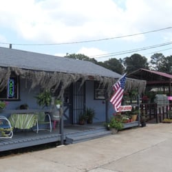 Lagniappe Market & Produce - Exterior in spring