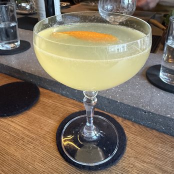 Atze Peng - Cocktail Bars Near Me - Copenhagen, 84 Atze Peng - Cocktail Bars Near Me - Copenhagen, 84