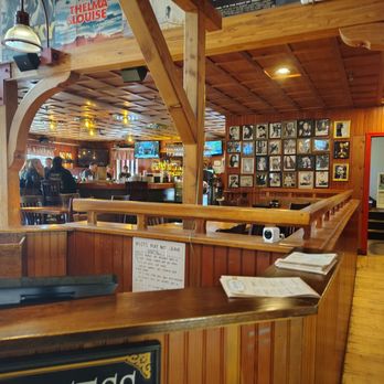 Lui Lui - Bar area - Italian Near Me - West Lebanon, New Hampshire Lui Lui - Bar area - Italian Near Me - West Lebanon, New Hampshire