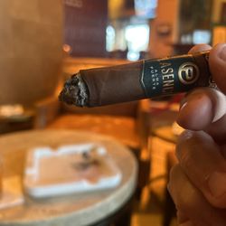 Blend Bar with Davidoff Cigars