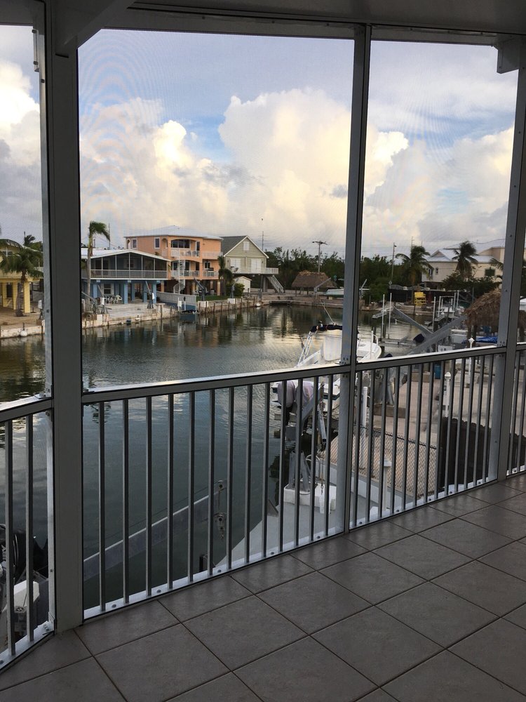 Slide of Vento Rain Gutters