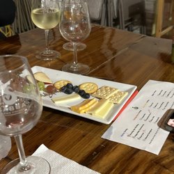 SABBA Vineyard - Wine tasting, fruit and cheese platter