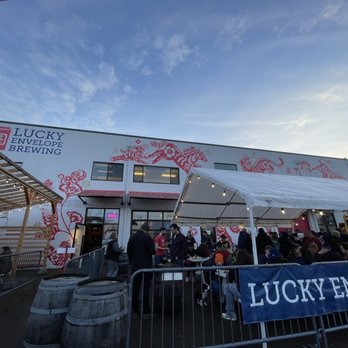 Lucky Envelope Brewing - Outdoor seating - Breweries Near Me - Seattle, Washington