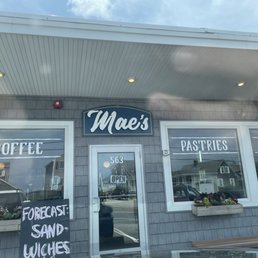 Exterior outside entrance of Maes Sandwich Shop - Marshfield, Massachusetts Exterior outside entrance of Maes Sandwich Shop - Marshfield, Massachusetts