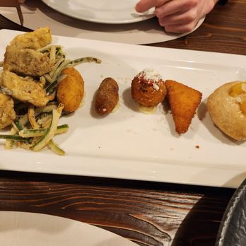 Massa Antica Hostaria - Assorted fried goodness - Pizza Near Me - Caserta, CE Massa Antica Hostaria - Assorted fried goodness - Pizza Near Me - Caserta, CE