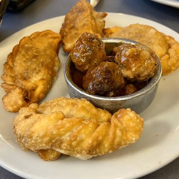 Las Nazarenas - Restaurant provided bread and starters - Steakhouses Near Me - Buenos Aires, C