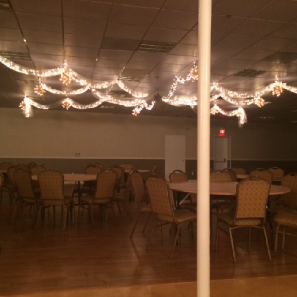Elks Lodge #1189 - Extra seating - Community Service/Non-Profit Near Me - Oregon City, Oregon Elks Lodge #1189 - Extra seating - Community Service/Non-Profit Near Me - Oregon City, Oregon