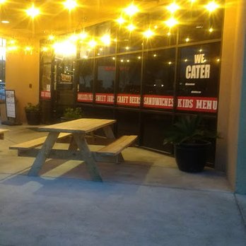 Bell's BBQ - outside patio - Barbeque Near Me - Henderson, Nevada