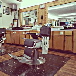 Duane's Barber Shop - Excellent service.
