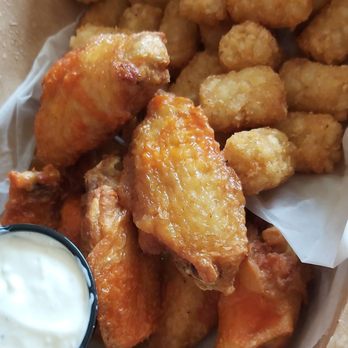 OakTown Wings - Wings and Tots, hot n fresh - Food Delivery Services Near Me OakTown Wings - Wings and Tots, hot n fresh - Food Delivery Services Near Me