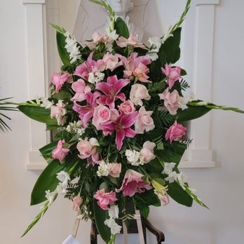 Honey Bee Flowers - Rose and Lily spray - Florists Near Me - Glendale, California