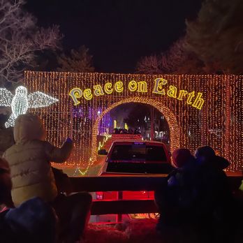 Santa's Wonderland - Peace on Earth - Amusement Parks Near Me - College Station, Texas Santa's Wonderland - Peace on Earth - Amusement Parks Near Me - College Station, Texas