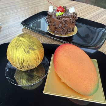 Aurora - Shimmering Delicacies - I recommend the golden hazelnut dessert! It's so delicious if you like the combination of chocolate and hazelnut. - Patisserie/Cake Shop Near Me - Los Angeles, California