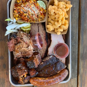 Hurtado Barbecue - El Jefe platter w Hatch Chile Mac and Elote - Barbeque Near Me - Arlington, Texas Hurtado Barbecue - El Jefe platter w Hatch Chile Mac and Elote - Barbeque Near Me - Arlington, Texas