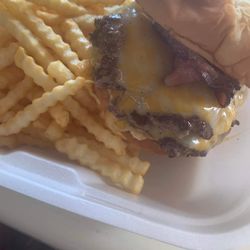 Chris's Bustin Burgers