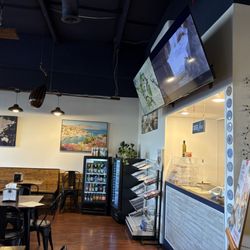 Pella Cafe - Partial view of dining area