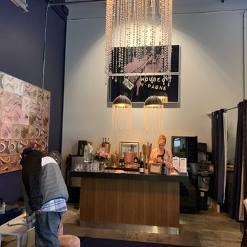 Love Beats Pagne - Small but cute and cozy - Champagne Bars Near Me - Seattle, Washington Love Beats Pagne - Small but cute and cozy - Champagne Bars Near Me - Seattle, Washington
