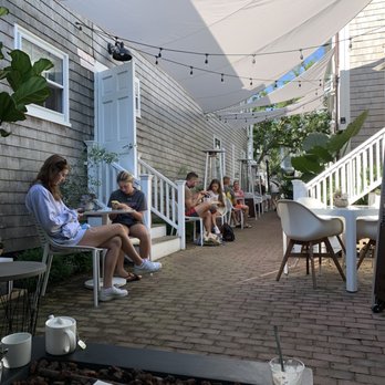Hotel Pippa - Hotels Near Me - Nantucket, Massachusetts