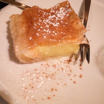 Ippokrates - il dessert: pasta fillo con crema e semolino (Galaktobureko) - Greek Near Me - Rome, RM