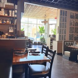 Mora - Oak Park - Restaurant