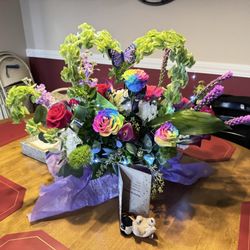 Numa's Florist - Vibrant beautiful colors and special touches!