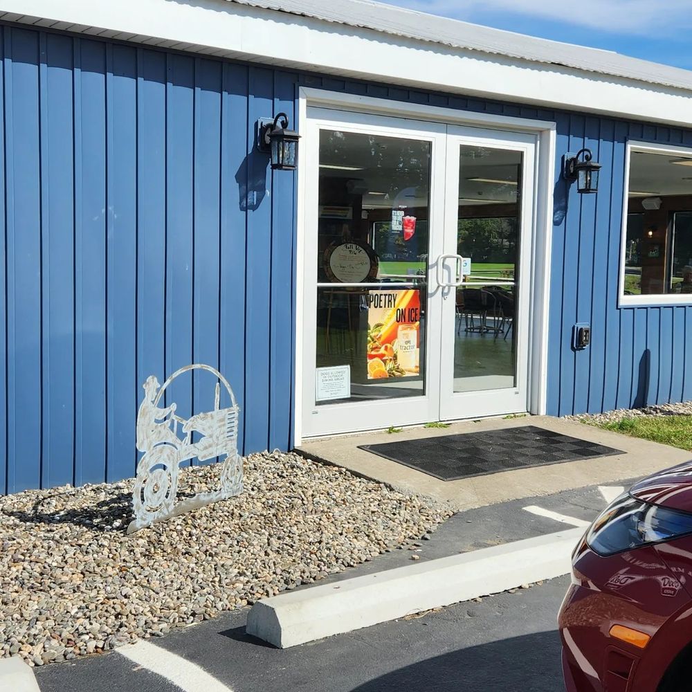 Del's Roadside Kinderhook - the front of the store - Burgers Near Me - Kinderhook, New York Del's Roadside Kinderhook - the front of the store - Burgers Near Me - Kinderhook, New York