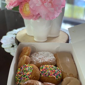 Mac's Donut Shop - box of assorted donuts - Bakeries Near Me - Aliquippa, Pennsylvania Mac's Donut Shop - box of assorted donuts - Bakeries Near Me - Aliquippa, Pennsylvania