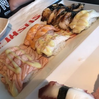 Sushi Pop - Samples of their grilled/seared sushi - Japanese Near Me - Fullerton, California
