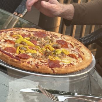 Captains Quarters Riverside Grille - 8" Pizza - Seafood Near Me - Prospect, Kentucky Captains Quarters Riverside Grille - 8" Pizza - Seafood Near Me - Prospect, Kentucky