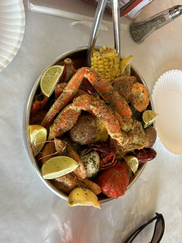 CAJUN CRAB & CRAWFISH SEAFOOD BOIL Updated August 2024 6496 Medical