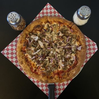 Cave City Pizza - Sausage - Mushrooms - Onions - Bacon - Pizza Near Me - Cave City, Kentucky Cave City Pizza - Sausage - Mushrooms - Onions - Bacon - Pizza Near Me - Cave City, Kentucky