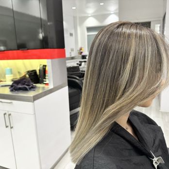 Ladan - Hair Stylists Near Me - Burbank, California Ladan - Hair Stylists Near Me - Burbank, California