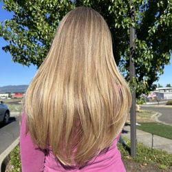 Soft dimensional creamy blonde realness