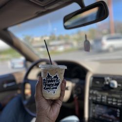 El Kafecito Hut - Iced Horchata coffee