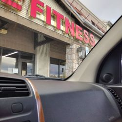 Eagle Fitness - Gym time