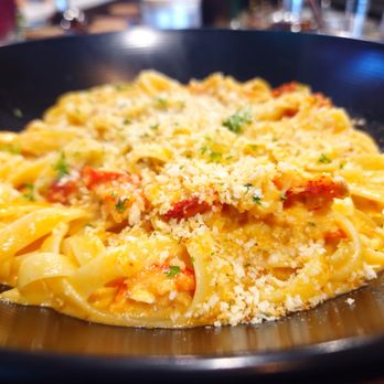 Flossmoor Social - Lobster Fettuccine - Desserts Near Me - Flossmoor, Illinois Flossmoor Social - Lobster Fettuccine - Desserts Near Me - Flossmoor, Illinois