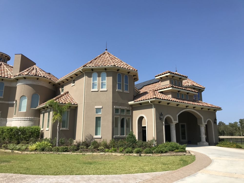Slide of Stone Gate Roofing