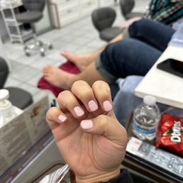 Gel nail, complementary snacks and drinks.