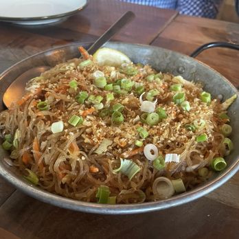 Magna Kusina - Pancit bihon - Filipino Near Me - Portland, Oregon Magna Kusina - Pancit bihon - Filipino Near Me - Portland, Oregon