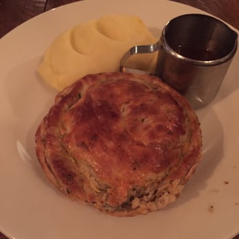 The Windmill - Steak mushrooms pie - Pubs Near Me - London, XGL The Windmill - Steak mushrooms pie - Pubs Near Me - London, XGL