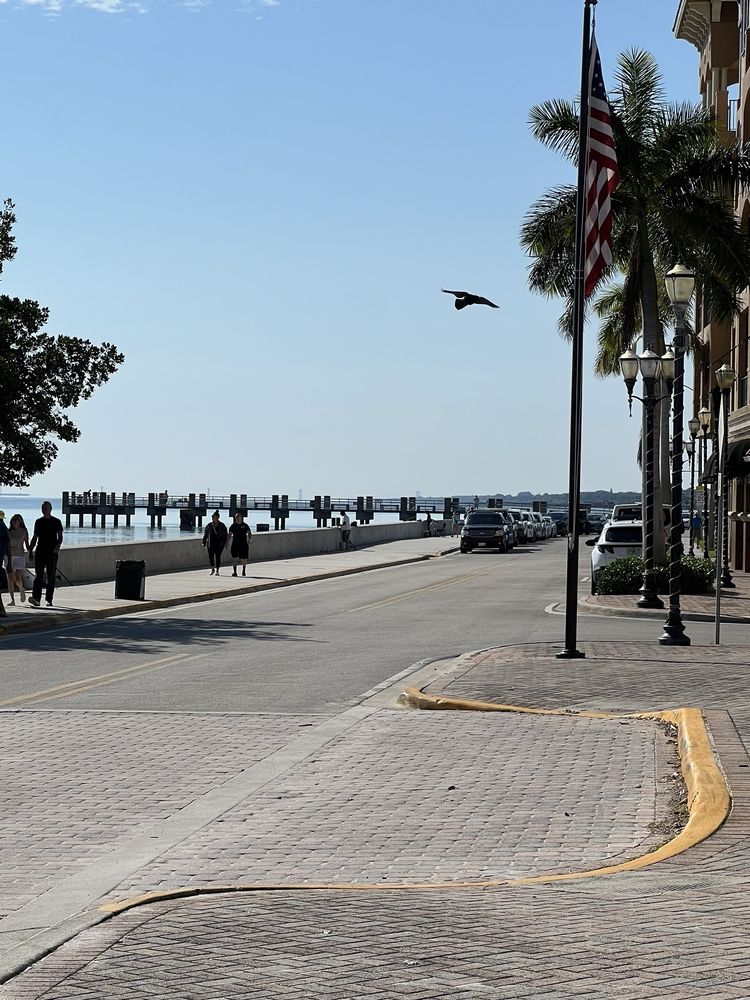 Fort Pierce Farmer's Market Image