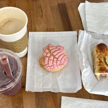 Hach Ki Cafe - Bakeries Near Me - Houston, Texas