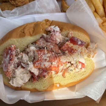 Paul's Daughter - Lobster roll - Hot Dogs Near Me - Brooklyn, New York Paul's Daughter - Lobster roll - Hot Dogs Near Me - Brooklyn, New York