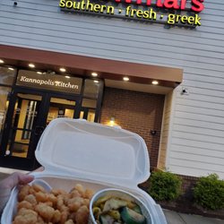 Showmars - Popcorn shrimp mini meal with grilled zucchini and squash