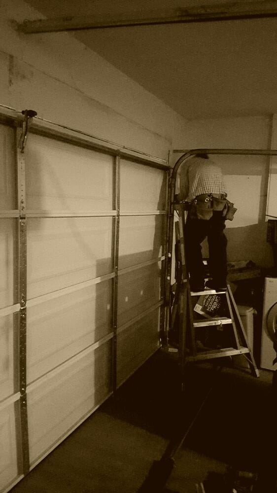 WA Garage Doors & Gates Repair Service - Garage Door Contractor in Seattle, WA