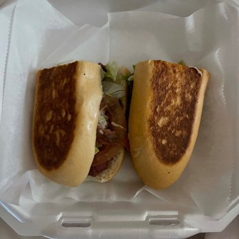 La Creación Bakery 2 - Brandon - sándwich de pastrami - Bakeries Near Me - Brandon, Florida