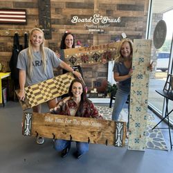 Boards & Brush - Wooden board creations