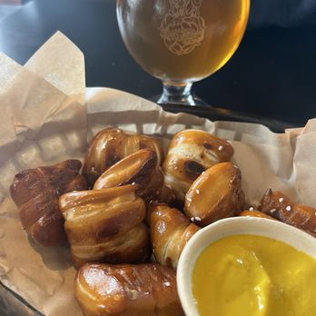 Sacrilege Brewery + Kitchen - Macadamia cream ale and pretzel bites. - Breweries Near Me - Half Moon Bay, California Sacrilege Brewery + Kitchen - Macadamia cream ale and pretzel bites. - Breweries Near Me - Half Moon Bay, California